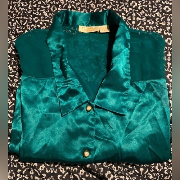 Vintage 90s y2k Victorias Secret Medium Silk green button down short sleeve top - Picture 2 of 4